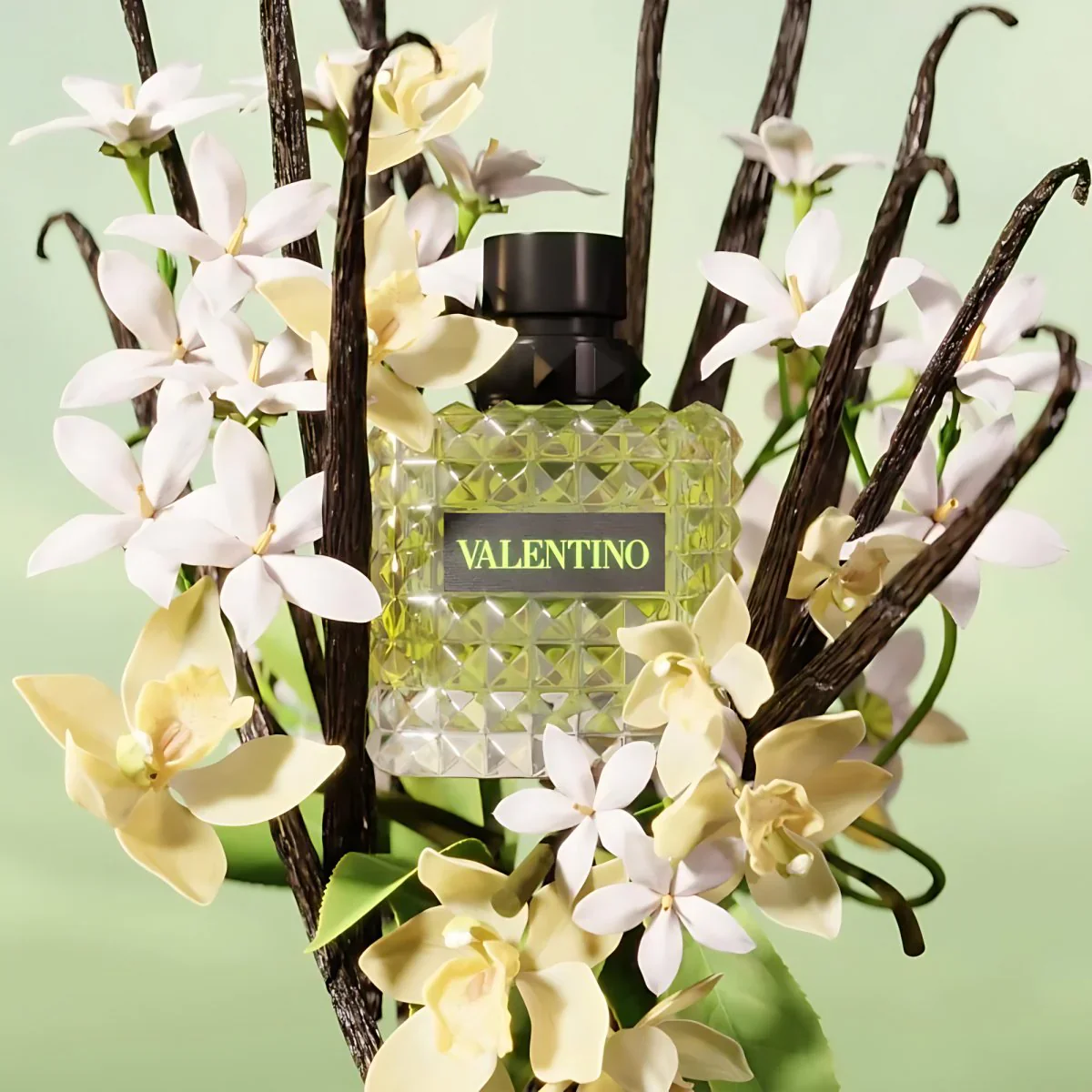 Born in Roma Donna Green Stravaganza Eau de Parfum by Valentino - Image 3