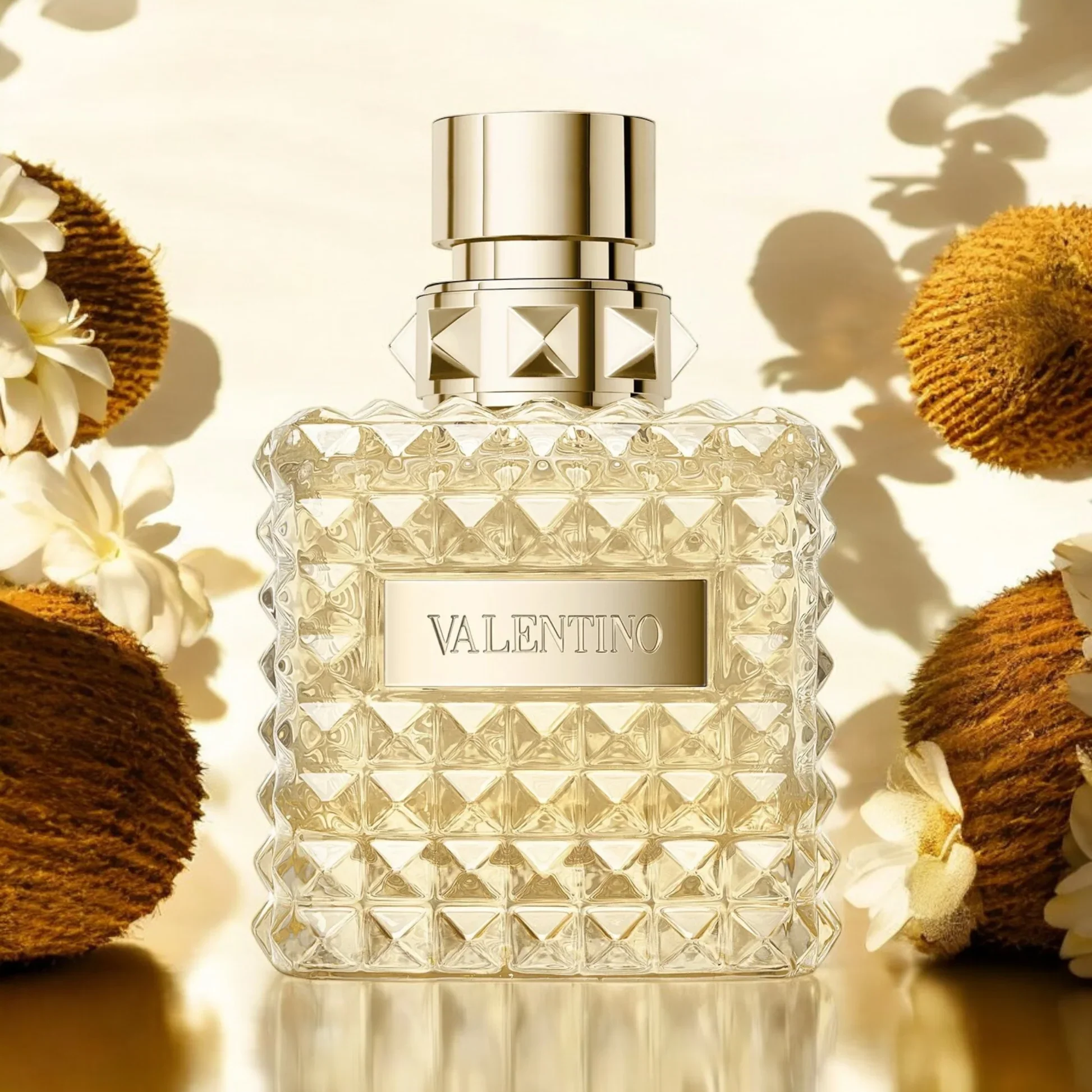 Born in Roma Donna The Gold Eau de Parfum by Valentino - Image 3