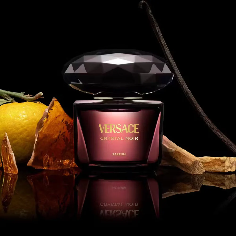 Crystal Noir Parfum by Versace - Image 3